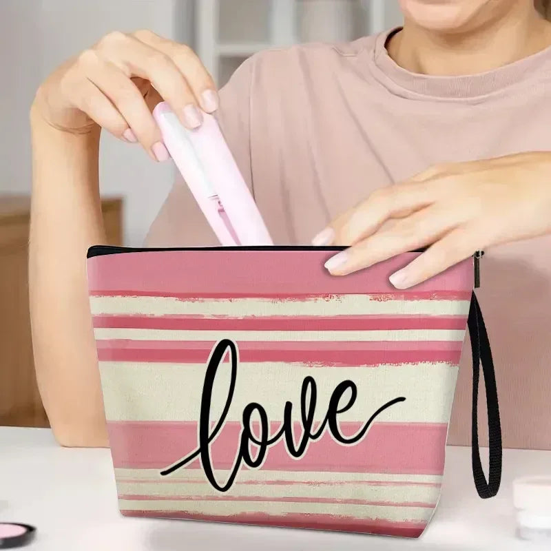 Classic Makeup Bag in Large Size - Timeless Style for Your Beauty Essentials - Accessories