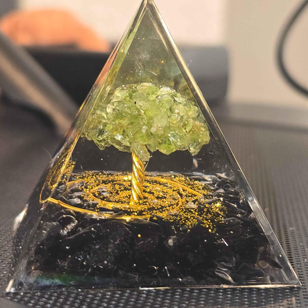 Energy Pyramid Orgonite Tree - Spiritual Crystal Healing Gift for Positive Energy - Home Decor