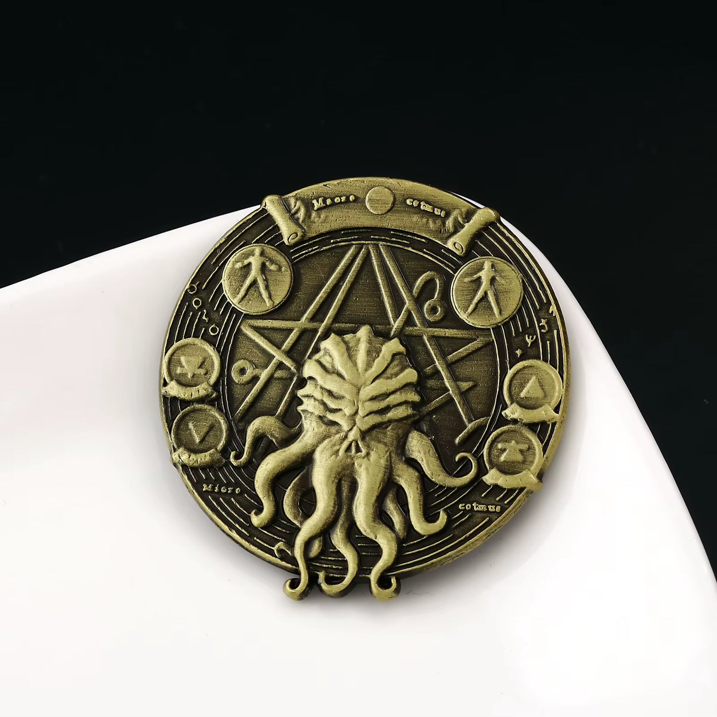 Cthulhu Pentagram Coin — HP Lovecraft Necronomicon Sigil