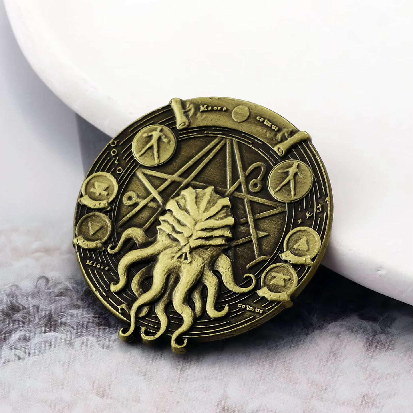 Cthulhu Pentagram Coin — HP Lovecraft Necronomicon Sigil